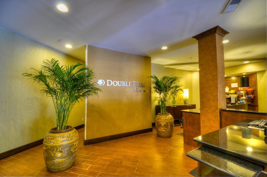 Doubletree By Hilton Hotel Raleigh - Brownstone - University Kültér fotó