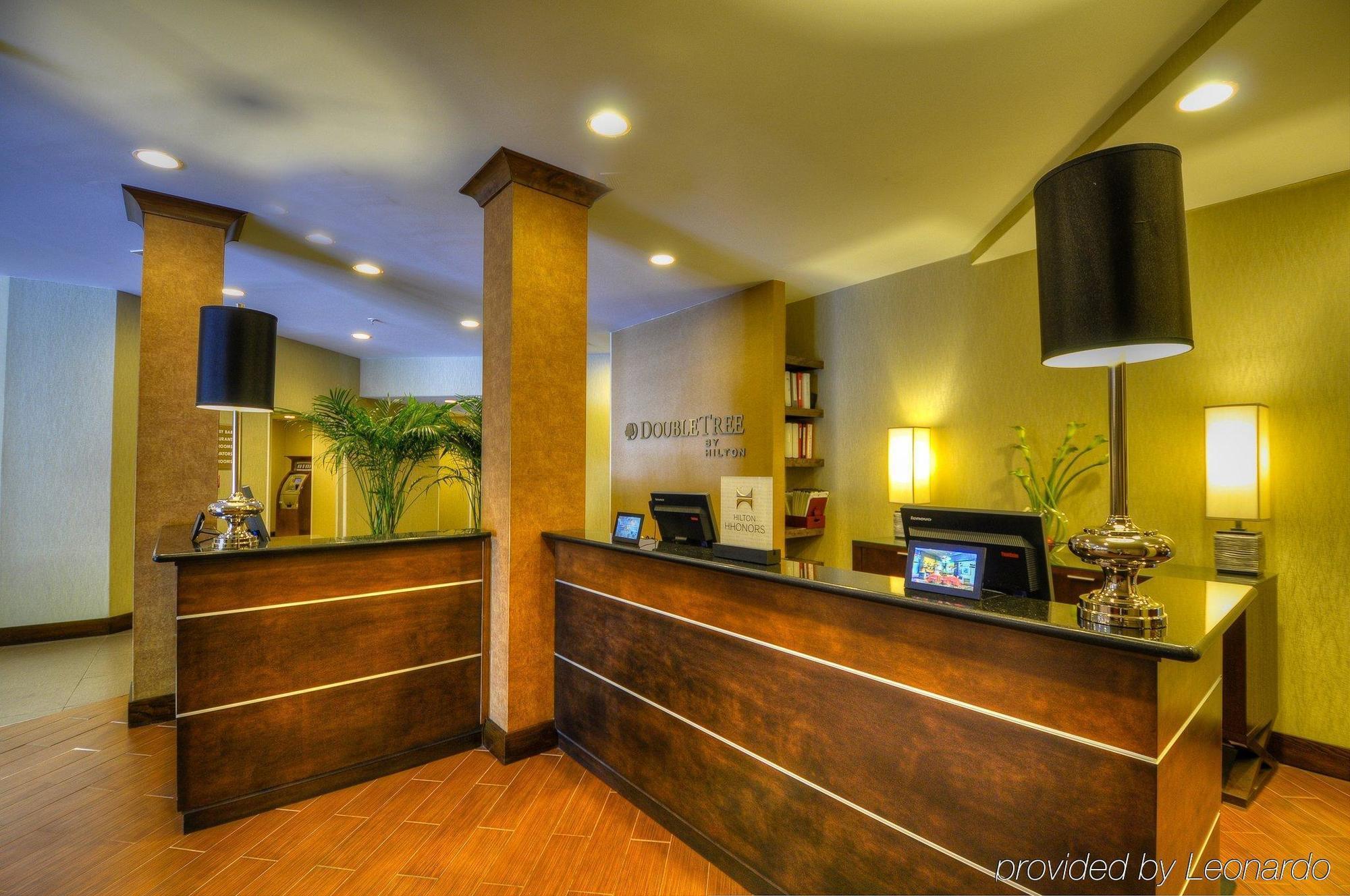 Doubletree By Hilton Hotel Raleigh - Brownstone - University Kültér fotó