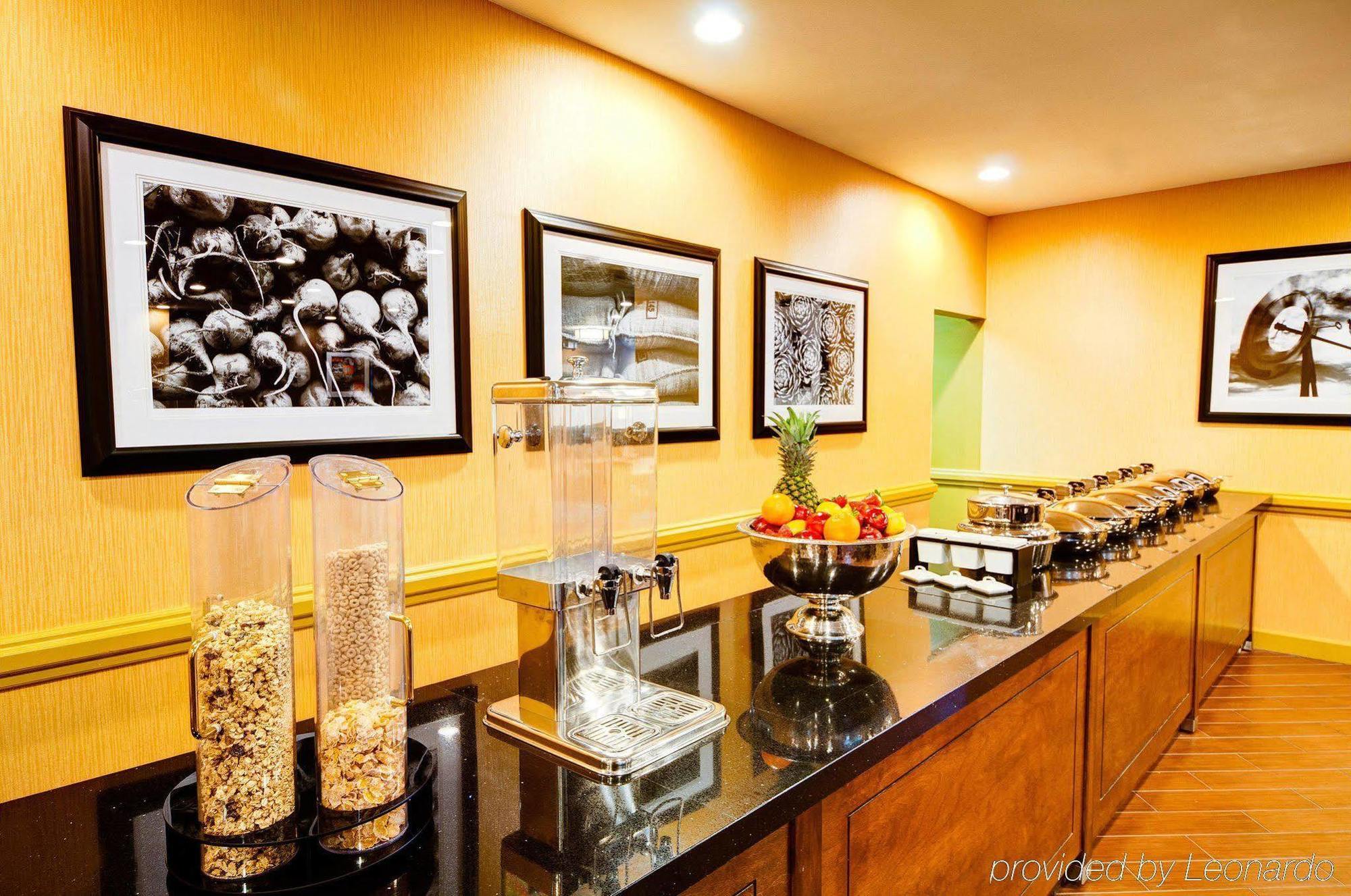 Doubletree By Hilton Hotel Raleigh - Brownstone - University Kültér fotó