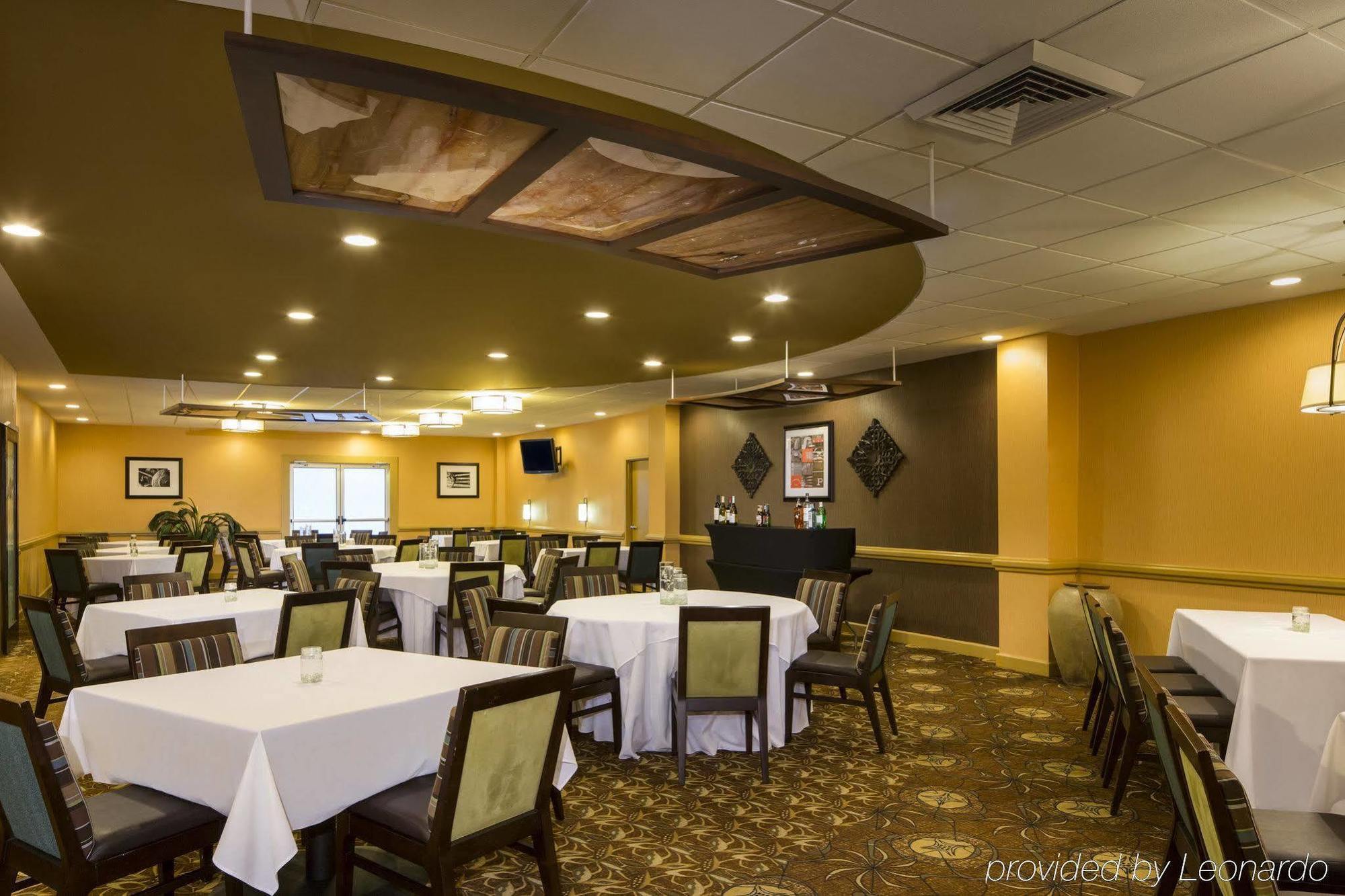 Doubletree By Hilton Hotel Raleigh - Brownstone - University Kültér fotó