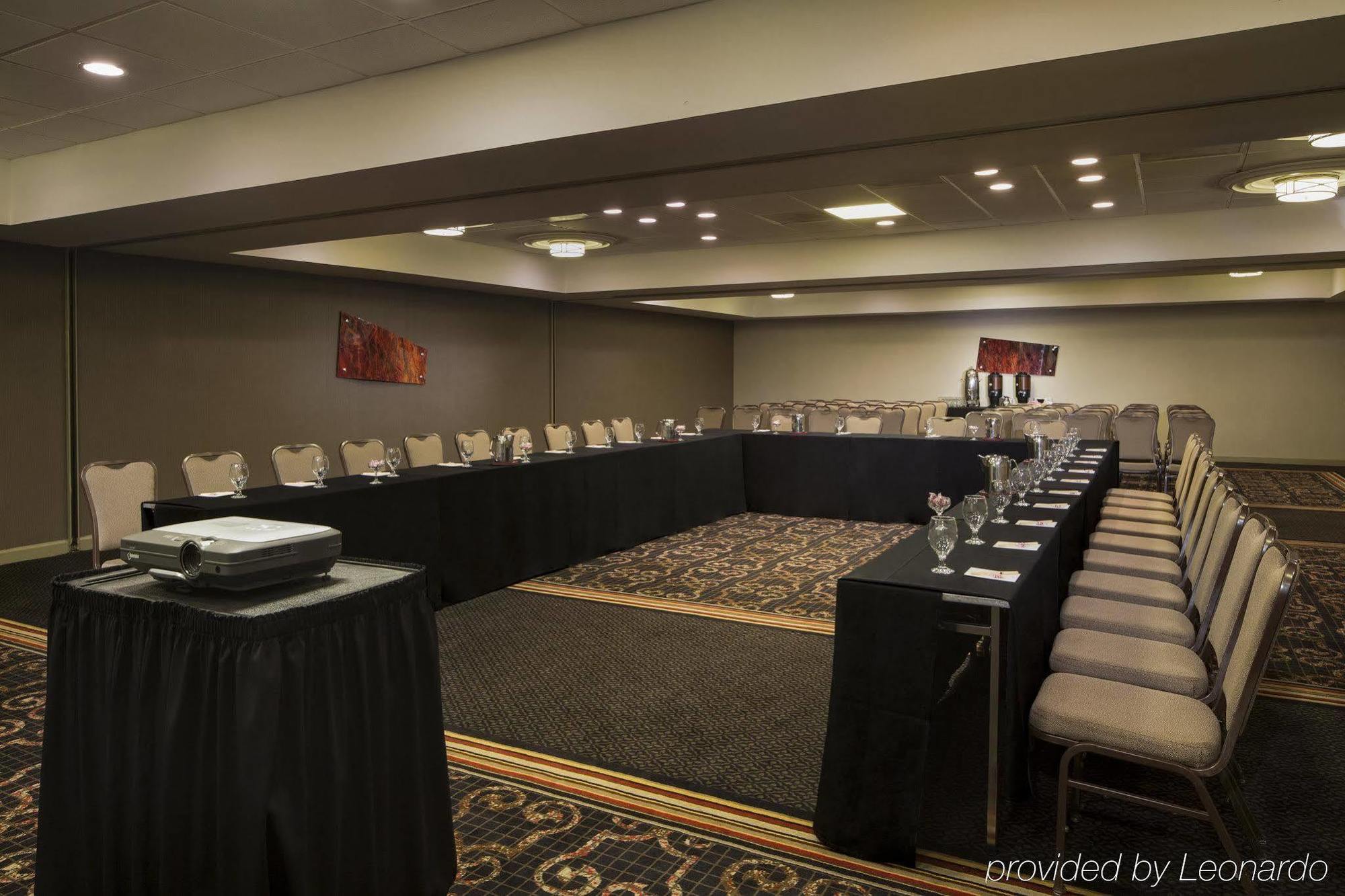 Doubletree By Hilton Hotel Raleigh - Brownstone - University Kültér fotó