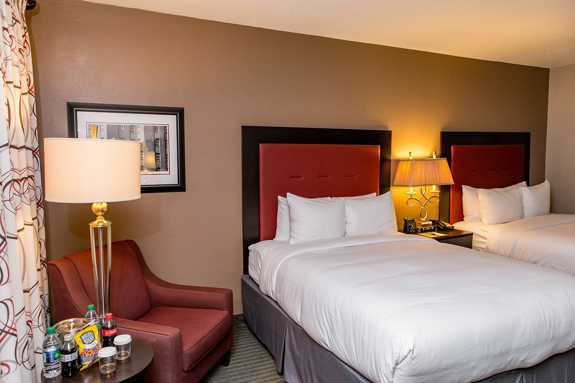 Doubletree By Hilton Hotel Raleigh - Brownstone - University Kültér fotó
